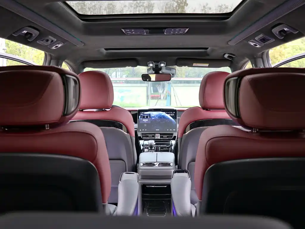 GAC Motor Trumpchi M8 — фото 23