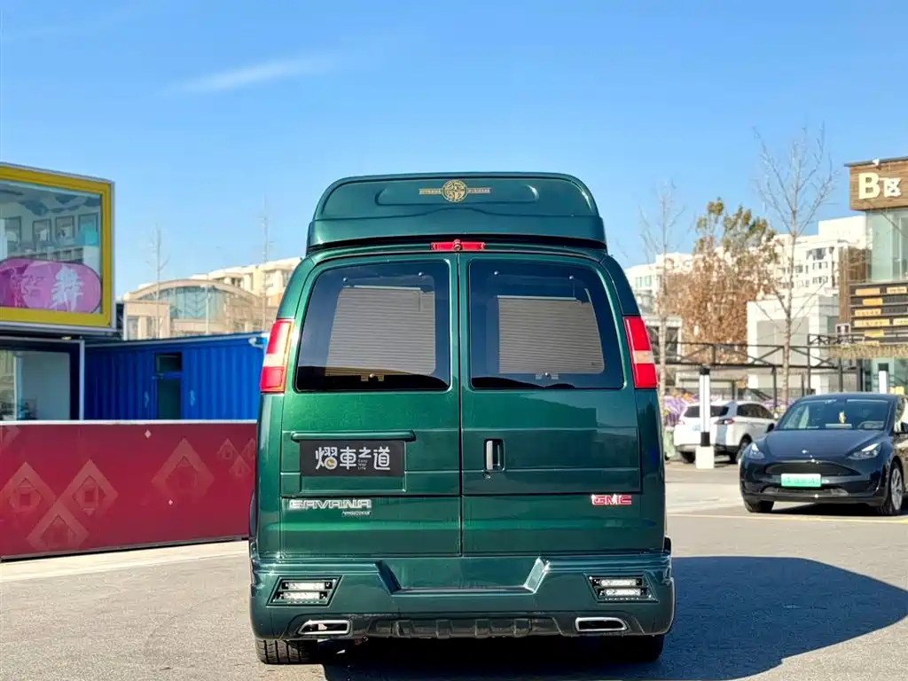 GMC Savana — фото 5