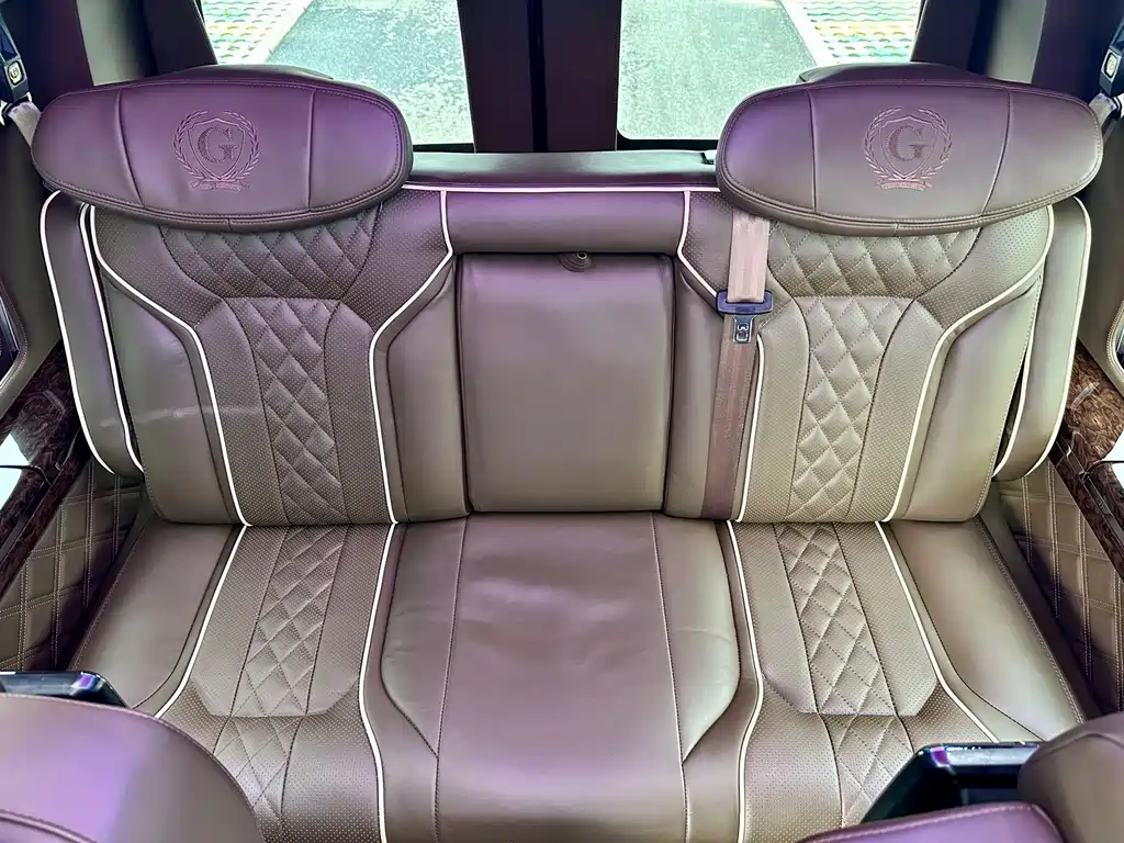 GMC Savana — фото 15