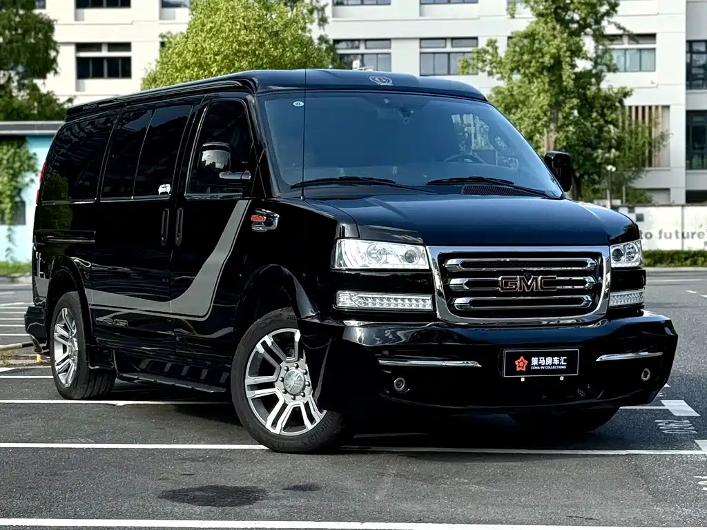 GMC Savana — фото 2