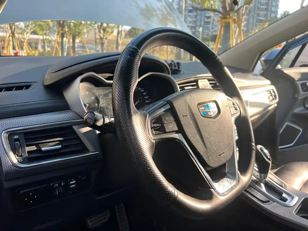 Geely Emgrand GS — фото 20