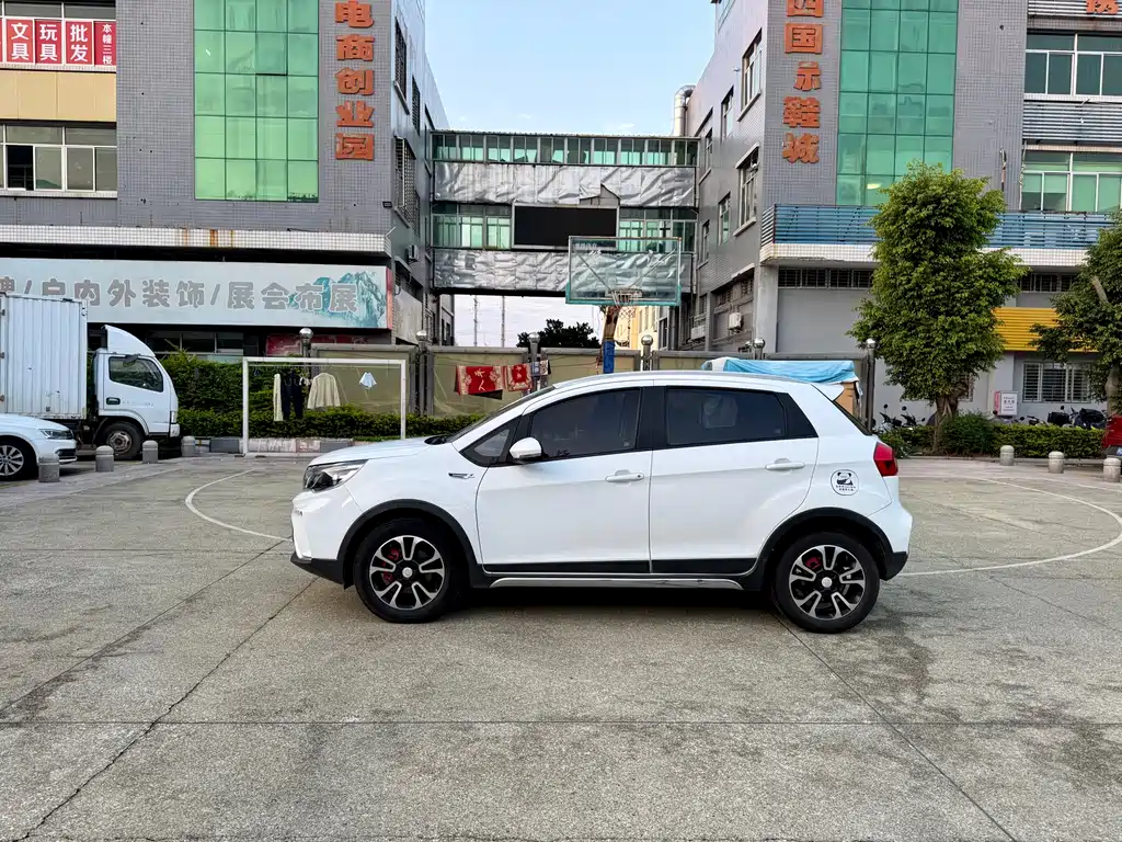 Geely Vision X3 — фото 3