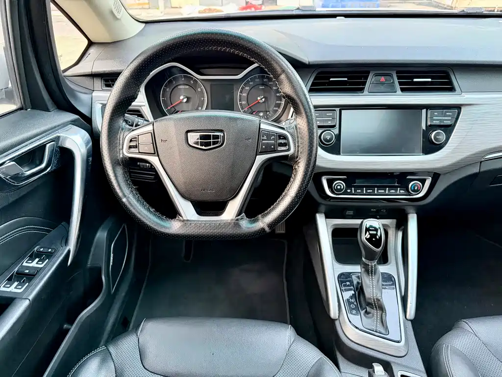 Geely Vision X3 — фото 9