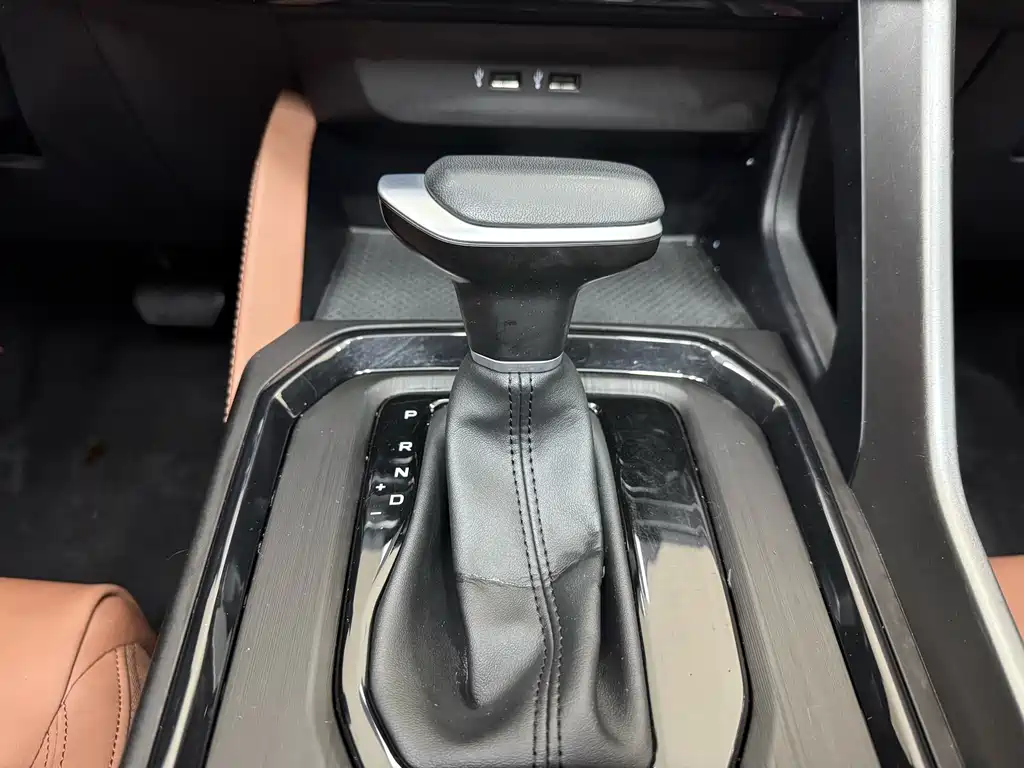 Geely Vision X6 — фото 25