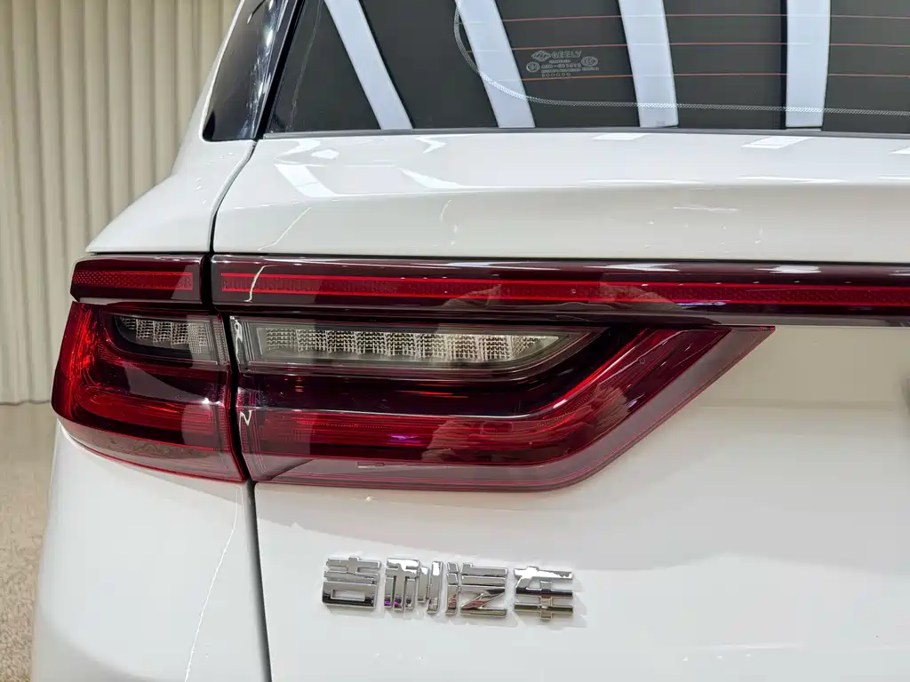 Geely Vision X6 — фото 30