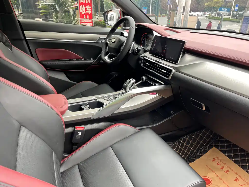 Geely Binyue — фото 10