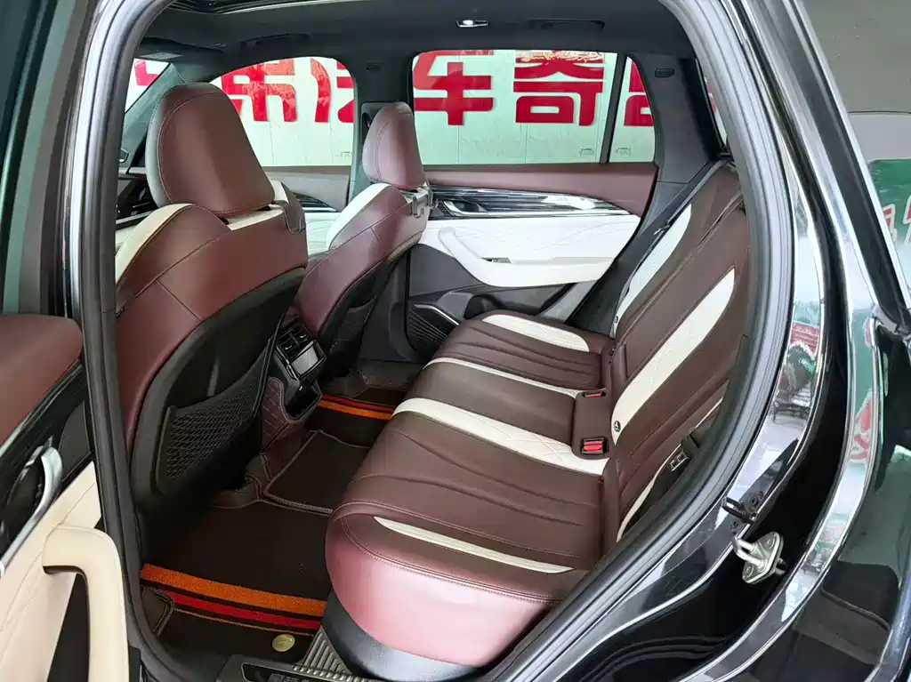 Geely Xingyue L — фото 8