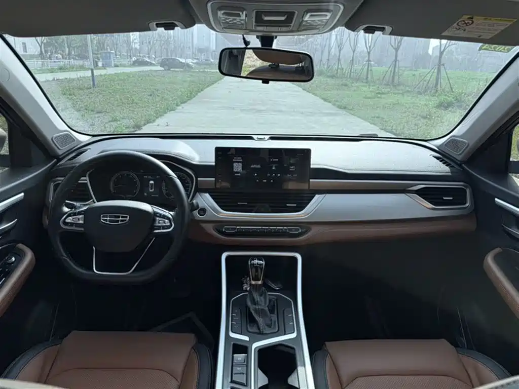 Geely Vision X6 — фото 19