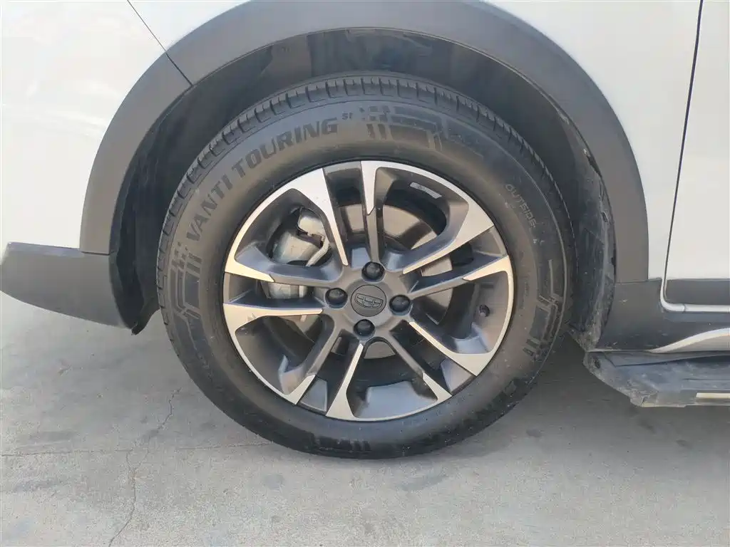 Geely Vision X3 — фото 23