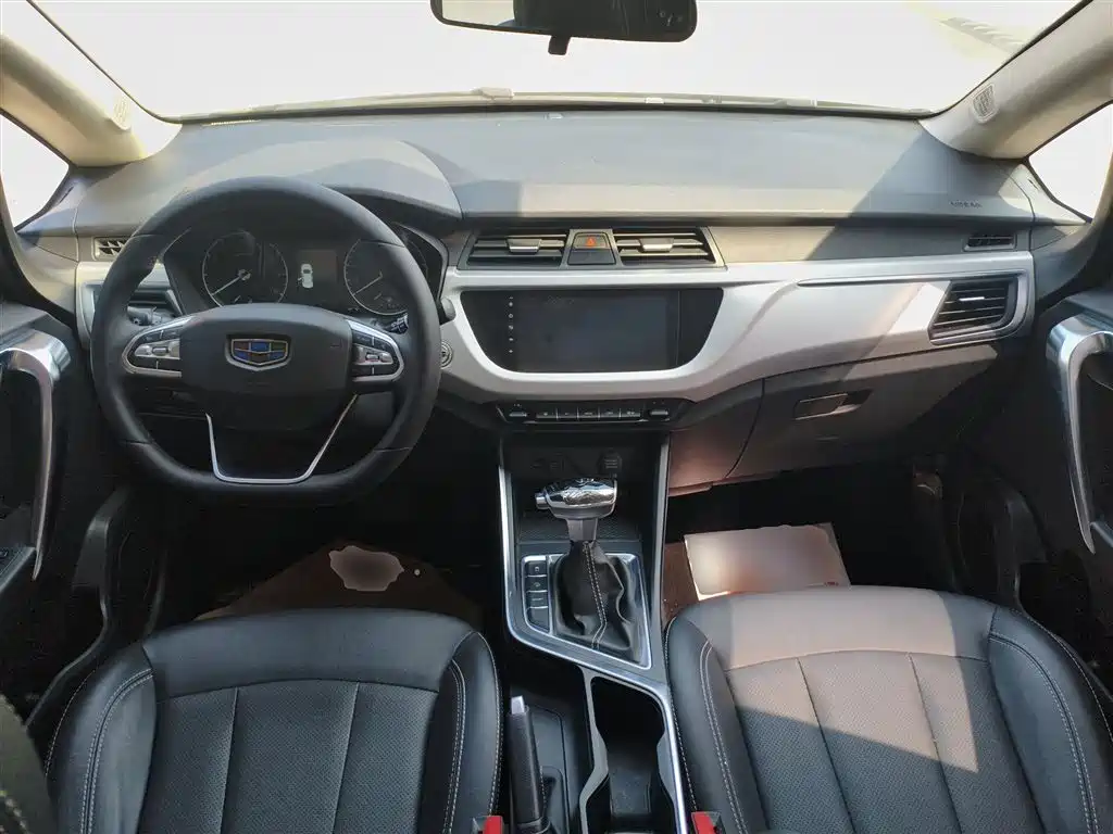 Geely Vision X3 — фото 10