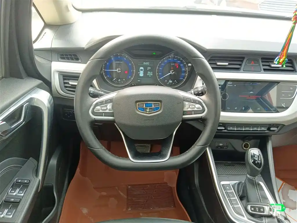 Geely Vision X3 — фото 11