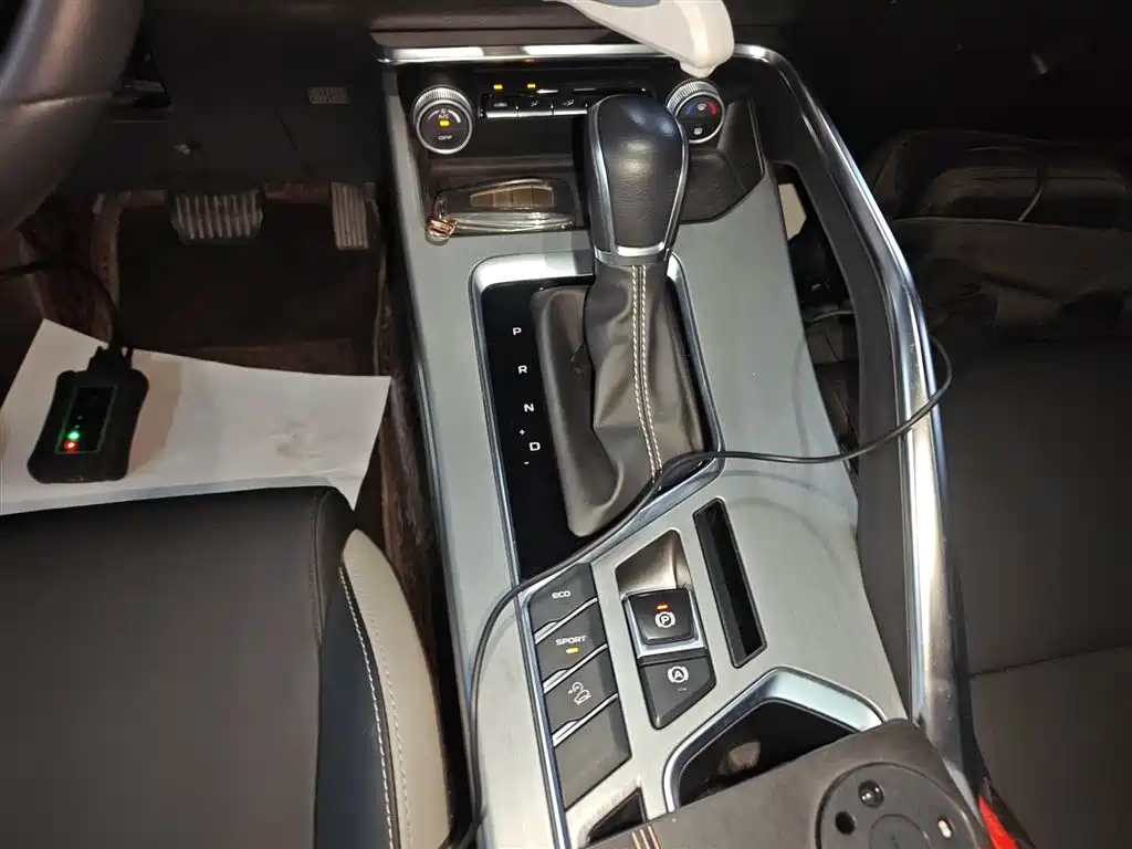 Geely Binyue — фото 10