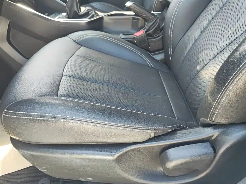 Geely Vision X3 — фото 10