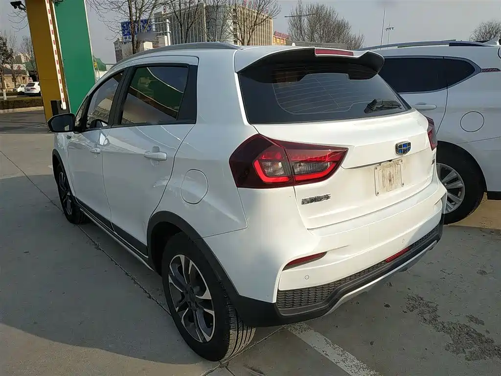 Geely Vision X3 — фото 23