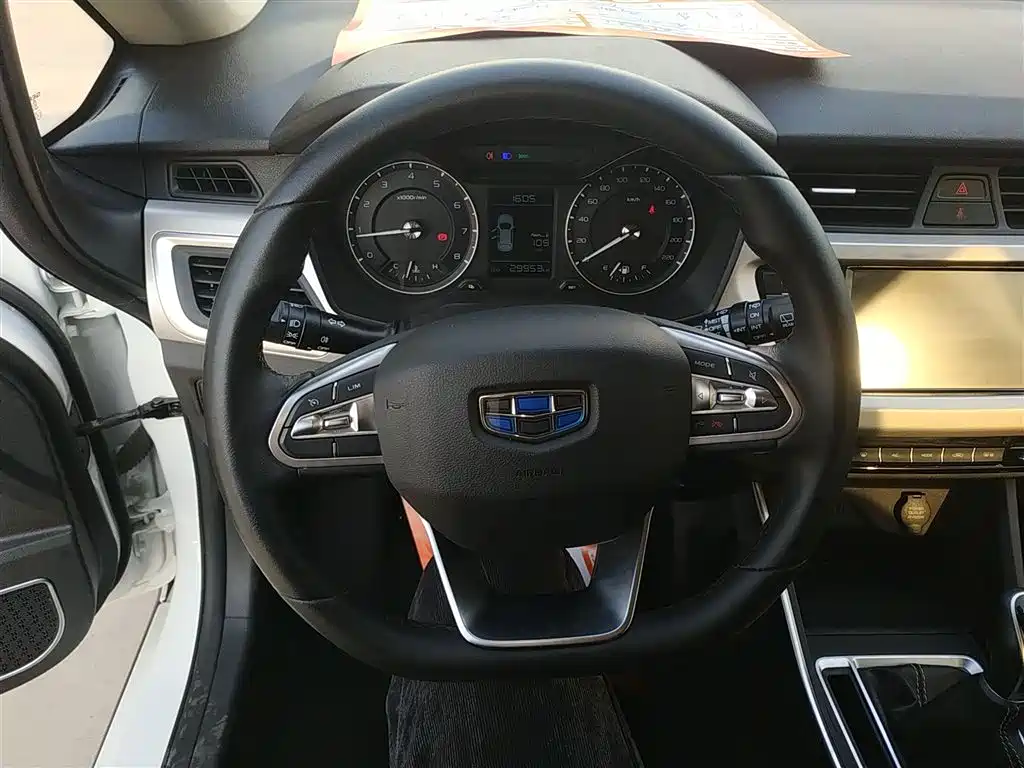 Geely Vision X3 — фото 7