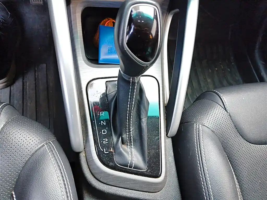 Geely Vision X3 — фото 7
