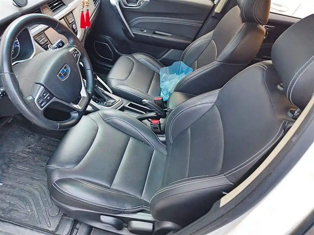 Geely Vision X3 — фото 8