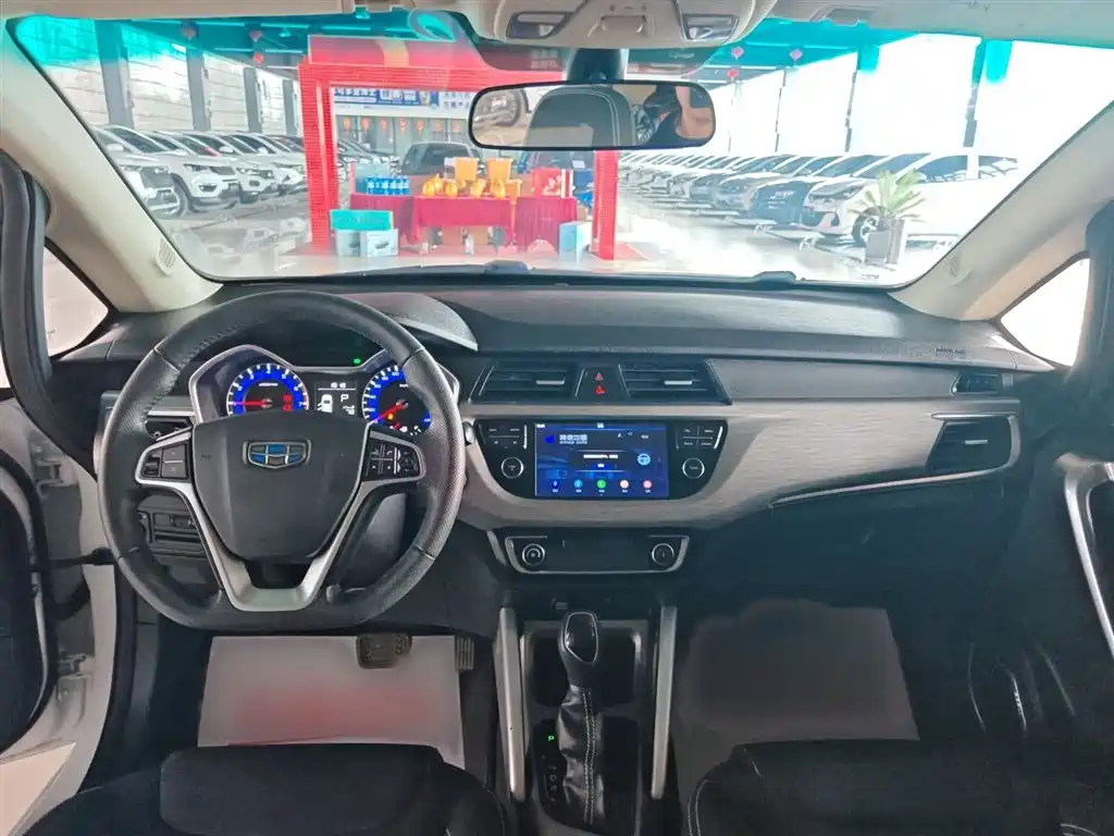 Geely Vision X3 — фото 11