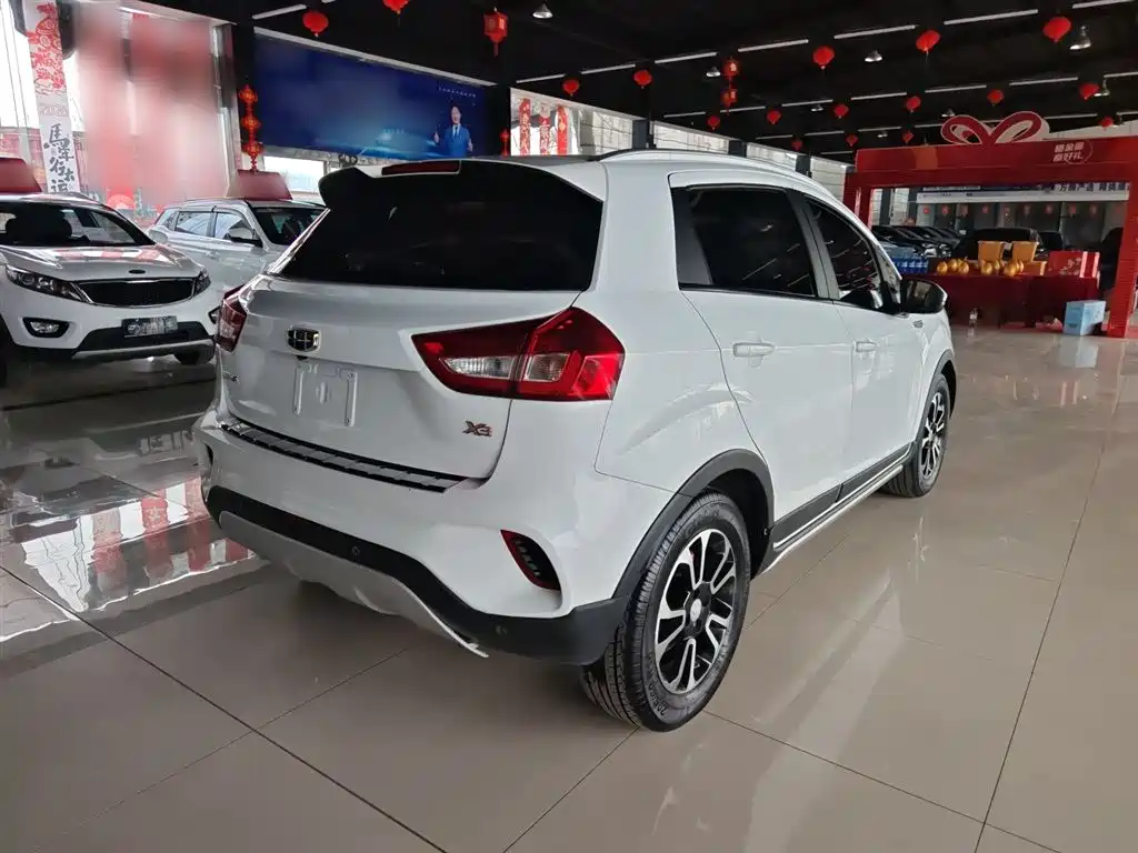 Geely Vision X3 — фото 6