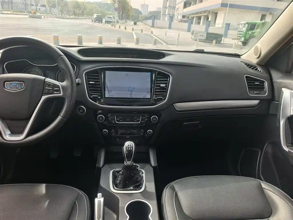 Geely Vision X6 — фото 16
