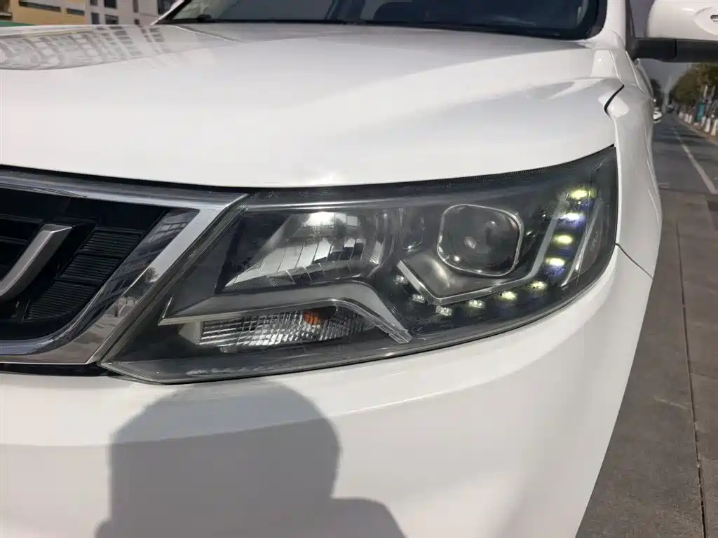 Geely Vision X6 — фото 20