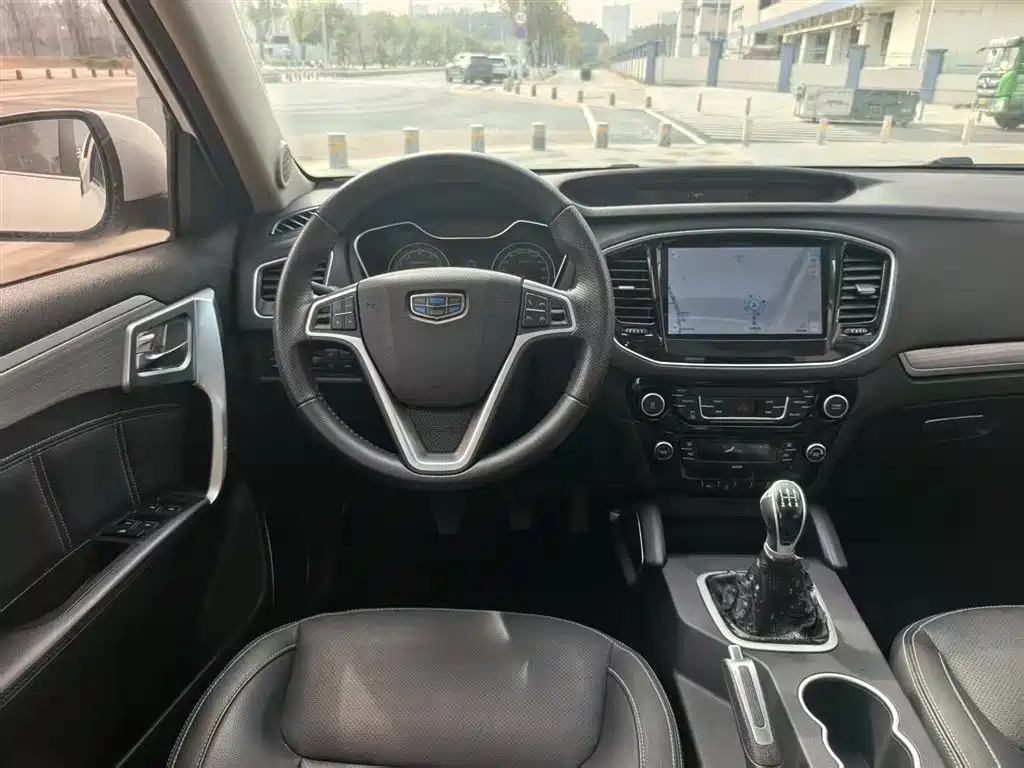 Geely Vision X6 — фото 3