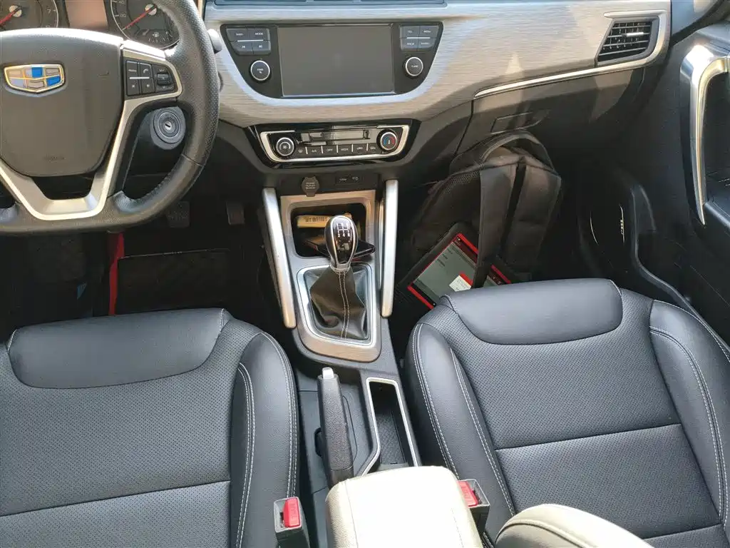 Geely Vision X3 — фото 14