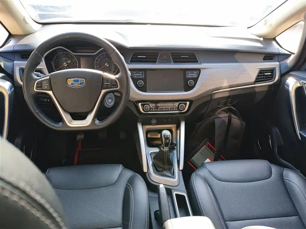 Geely Vision X3 — фото 10
