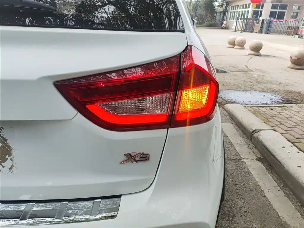 Geely Vision X3 — фото 24