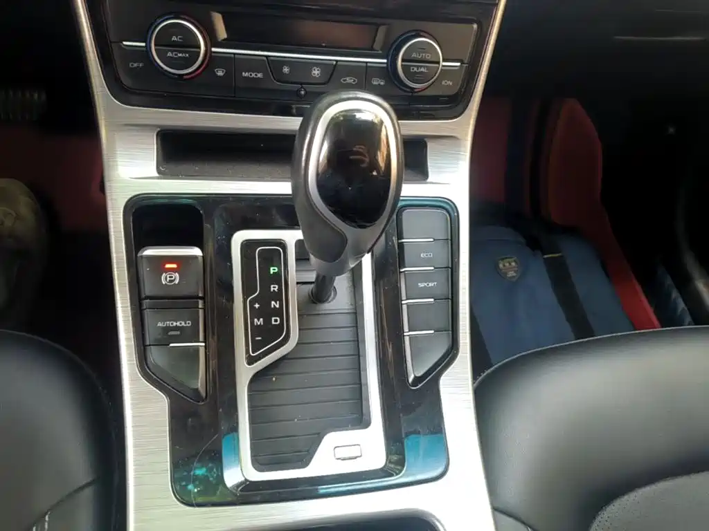 Geely Emgrand GS — фото 14