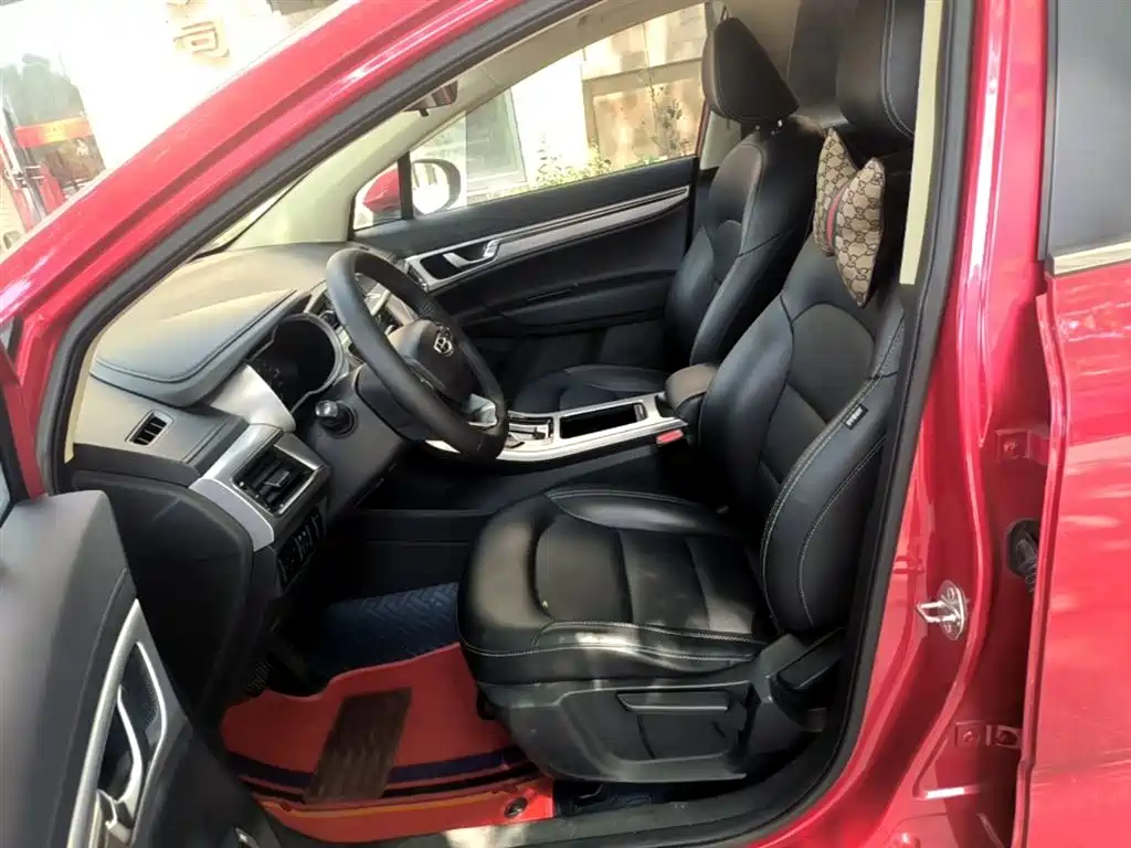 Geely Emgrand GS — фото 15