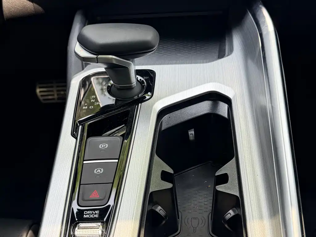 Geely Xingrui — фото 15