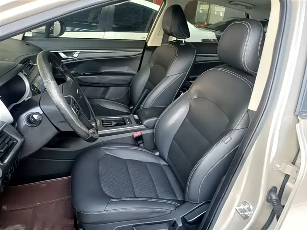 Geely Emgrand GS — фото 15