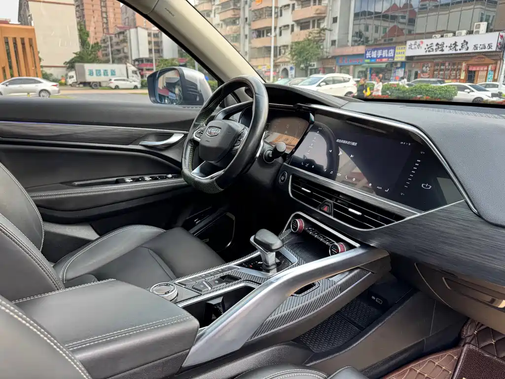 Geely Xingyue — фото 13