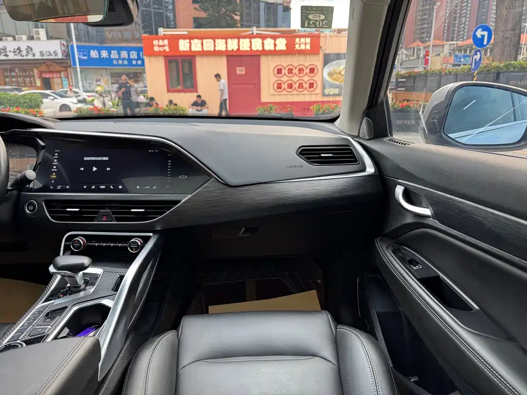 Geely Xingyue — фото 17