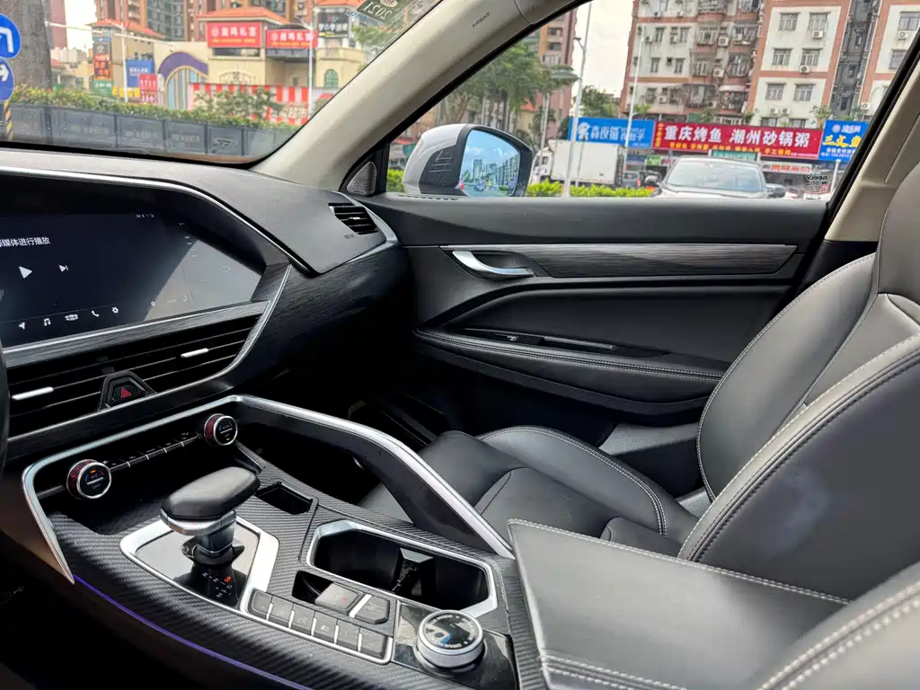 Geely Xingyue — фото 10