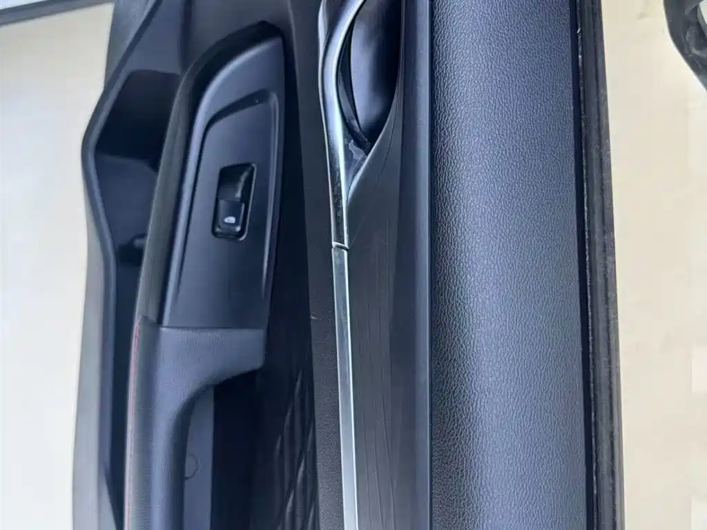 Geely Vision X3 — фото 16