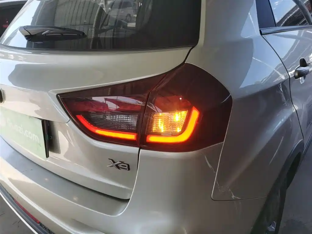 Geely Vision X3 — фото 8