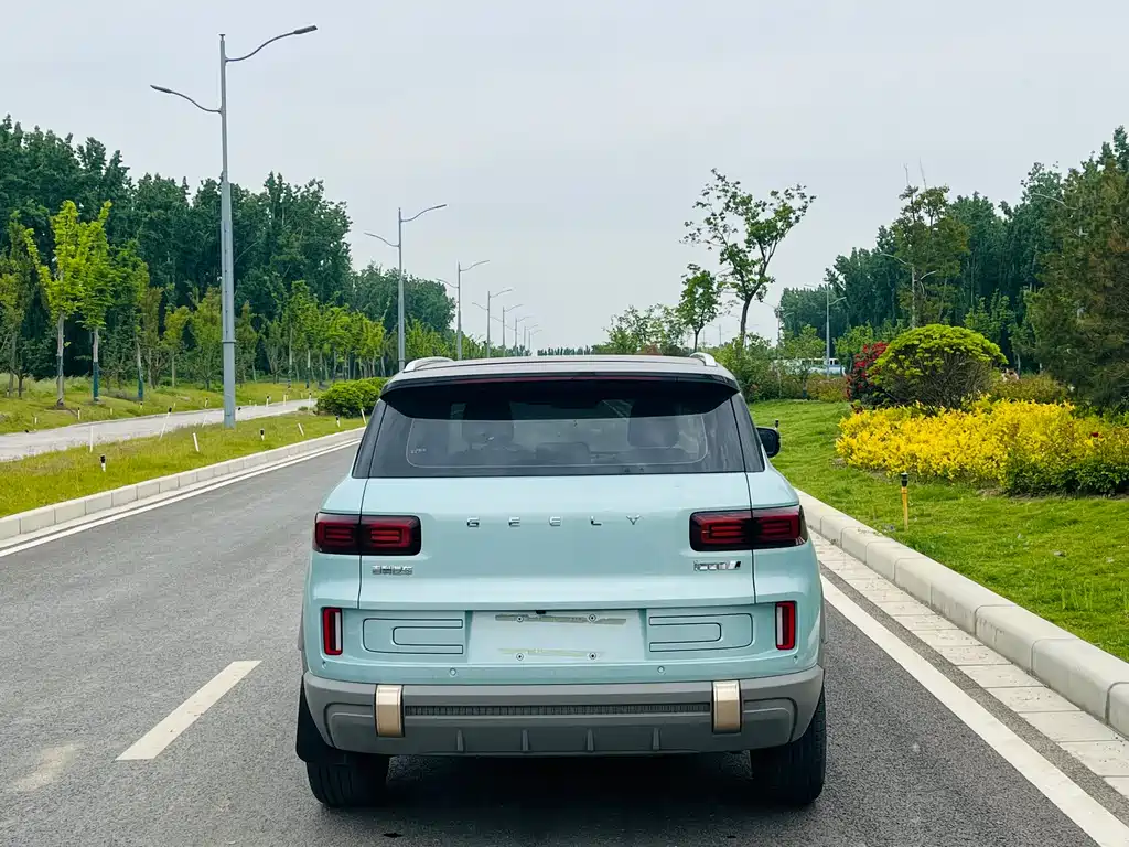 Geely Icon — фото 9