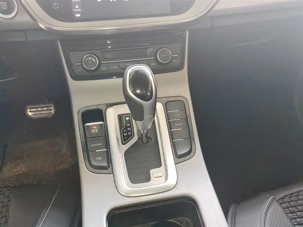 Geely Emgrand GS — фото 10