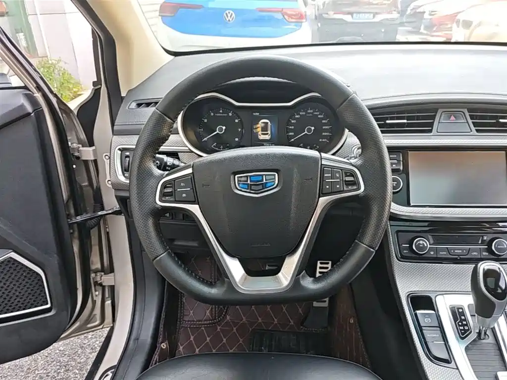 Geely Emgrand GS — фото 11