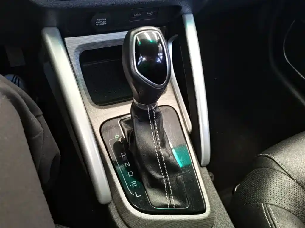 Geely Vision X3 — фото 14