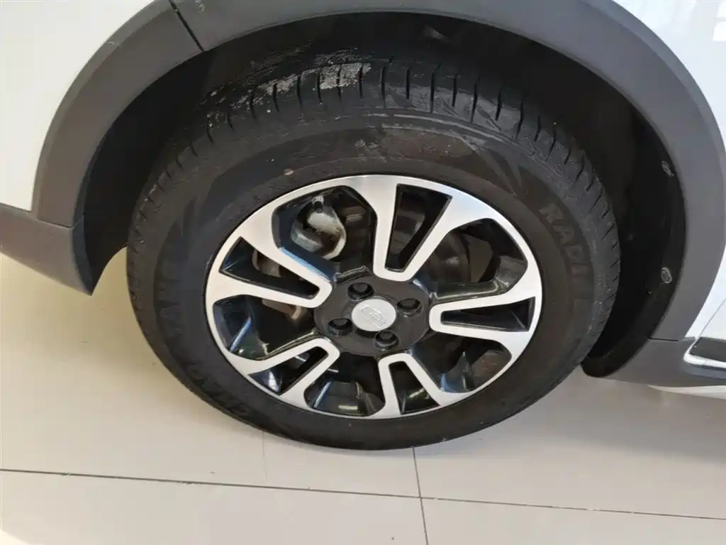 Geely Vision X3 — фото 23