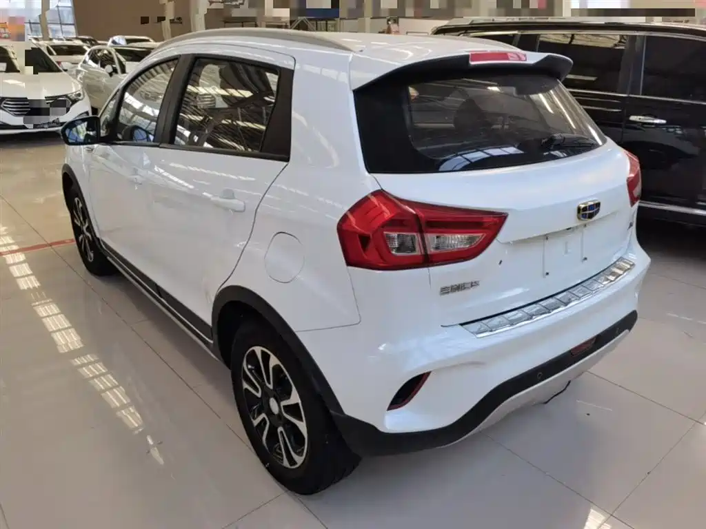Geely Vision X3 — фото 5