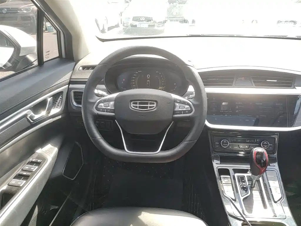Geely Emgrand GS — фото 11