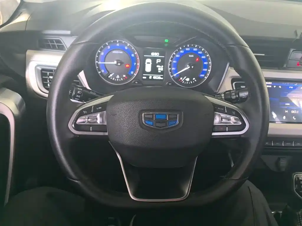 Geely Vision X3 — фото 11