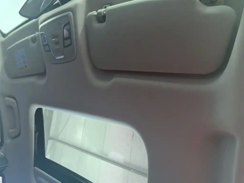 Geely Vision X3 — фото 18