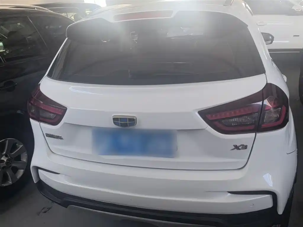 Geely Vision X3 — фото 6