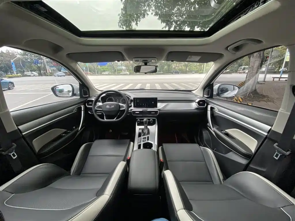 Geely Binyue — фото 15