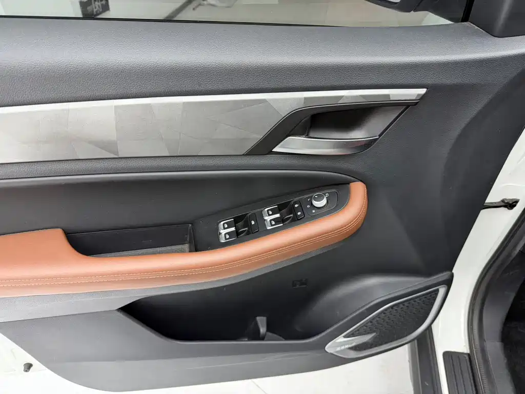Geely Vision X6 — фото 11